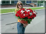 розы с гипсофилами и пальмами: 800*600, 90кб.